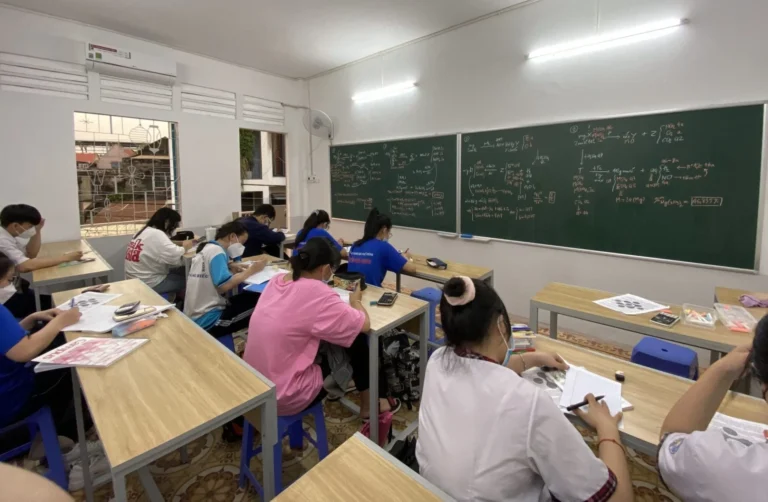 2025 mới nhất: Mở trung tâm dạy thêm, cần những giấy phép nào?